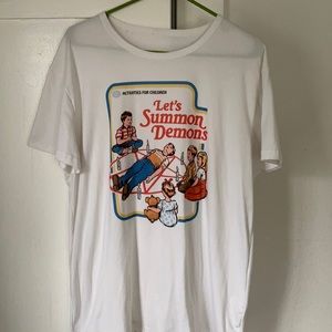 Men’s L graphic t shirt